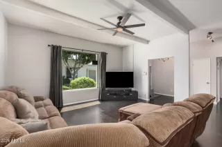 Photo #4: 6977490 Listing