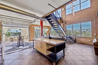 Photo #1: 6977507 Listing