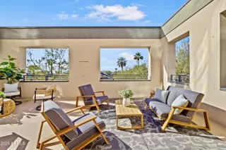 Photo #5: 6977507 Listing