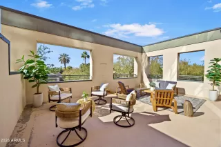 Photo #6: 6977507 Listing