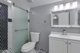 Photo #3: 6977686 Listing