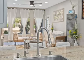 Photo #4: 6977878 Listing 