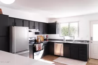 Photo #3: 6977947 Listing