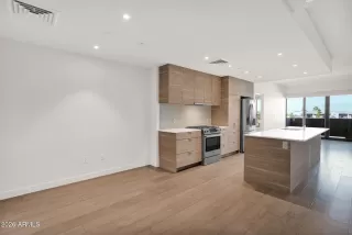 Photo #2: 6977969 Listing 