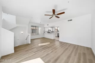 Photo #5: 6978022 Listing 