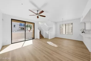 Photo #6: 6978022 Listing 