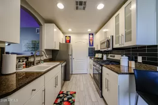 Photo #4: 6978081 Listing 