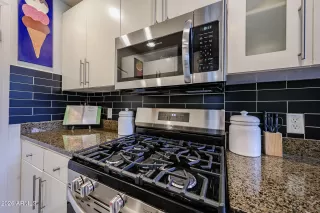 Photo #6: 6978081 Listing 