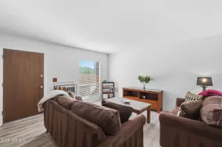 Photo #6: 6978173 Listing 