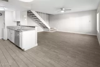 Photo #1: 6978176 Listing 