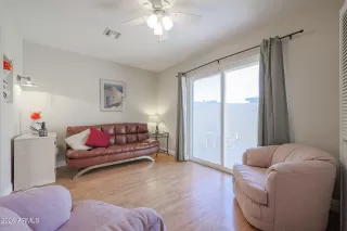 Photo #4: 6978415 Listing