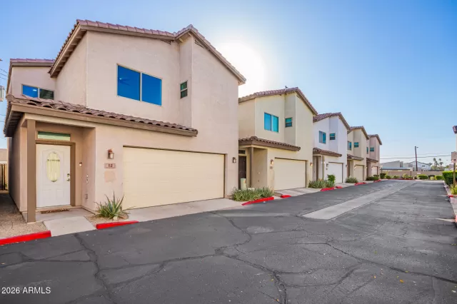 MLS: 6978534 Condo For Sale