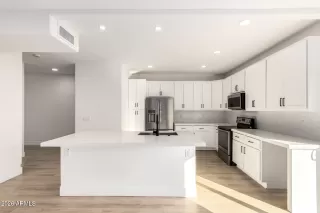 Photo #1: 6978534 Listing 