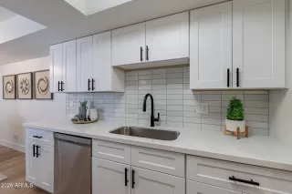 Photo #1: 6978639 Listing 