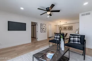 Photo #6: 6978639 Listing 