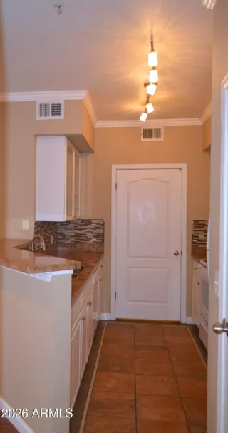 Photo #5: 6978736 Listing 