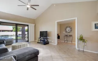 Photo #3: 6978801 Listing 