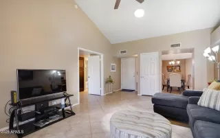 Photo #5: 6978801 Listing 