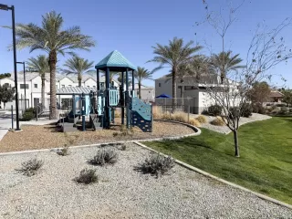 Photo #5: 6978867 Listing 