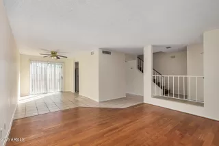 Photo #6: 6978892 Listing 