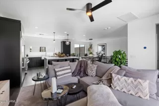 Photo #4: 6979015 Listing 