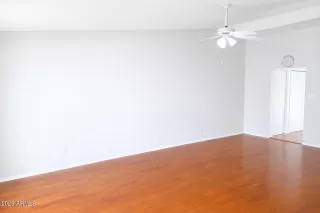 Photo #4: 6979249 Listing 