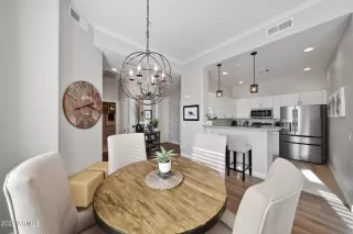 Photo #2: 6979297 Listing 