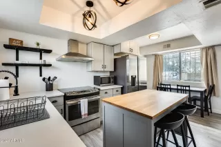 Photo #2: 6979331 Listing 