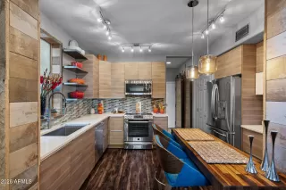 Photo #5: 6979373 Listing 