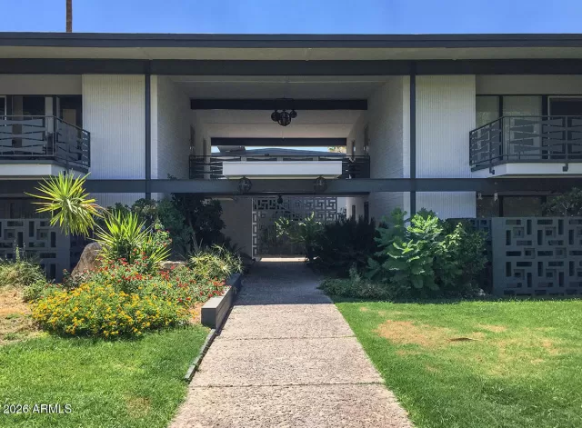 MLS: 6979547 Condo For Sale