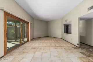 Photo #5: 6979689 Listing 