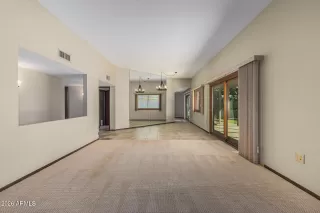 Photo #6: 6979689 Listing 