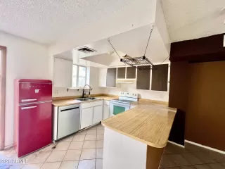 Photo #3: 6979709 Listing 