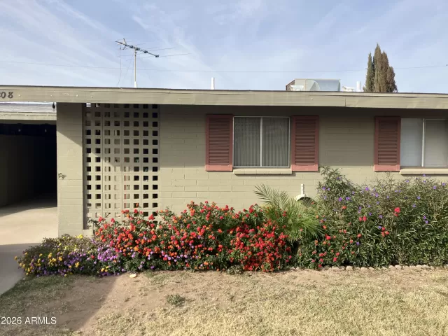 MLS: 6979736 Condo For Sale