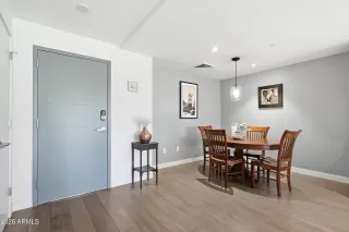 Photo #5: 6979756 Listing 