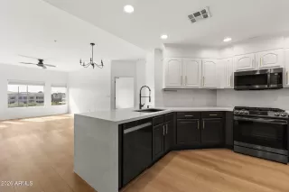 Photo #4: 6979769 Listing 