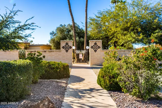 MLS: 6979788 Condo For Sale