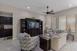 Photo #6: 6979838 Listing 