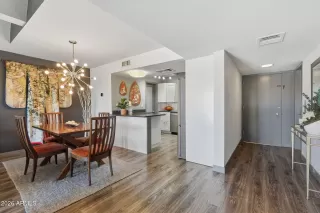 Photo #5: 6980068 Listing 