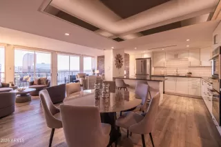 Photo #2: 6980111 Listing 