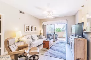 Photo #3: 6980117 Listing 