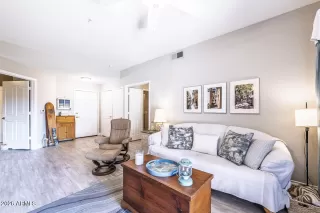 Photo #5: 6980117 Listing 