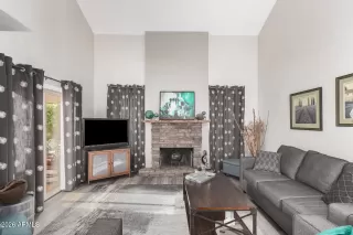 Photo #5: 6980285 Listing 