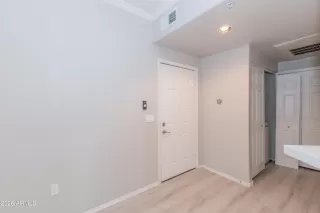 Photo #6: 6980300 Listing 