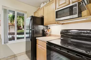 Photo #6: 6980442 Listing 