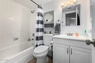 Photo #6: 6980588 Listing 