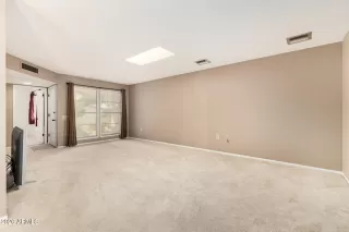 Photo #6: 6980621 Listing