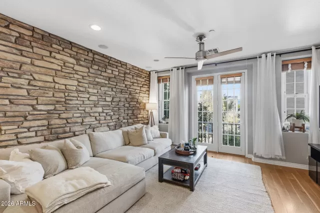 MLS: 6980634 Condo For Sale