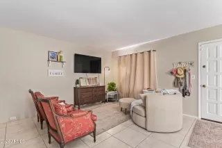 Photo #5: 6980636 Listing 