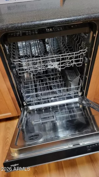 Photo #6: 6980641 Listing 